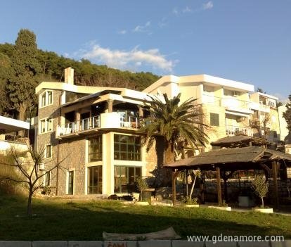 Apartments Borsalino, private accommodation in city Sutomore, Montenegro